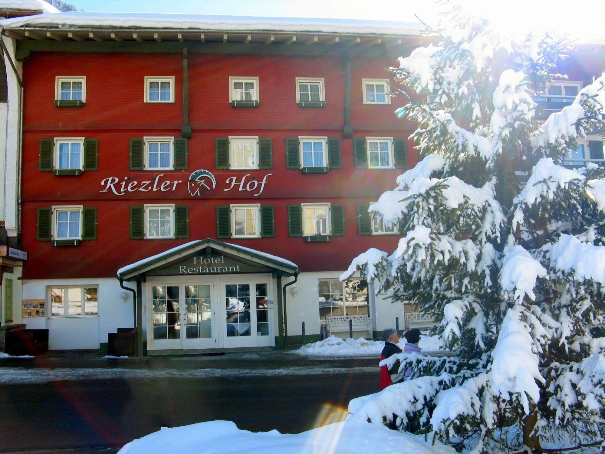 Hotel Riezler Hof Рицлерн Экстерьер фото